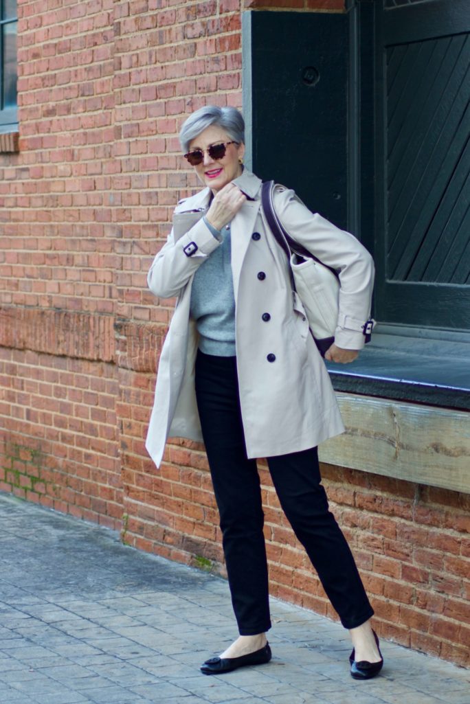 how to wear timeless classics | crewneck, trench coat, and skinny jeans