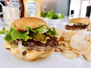 how to make smash burgers | kelly’s kitchen