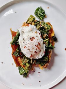 sweet potato with kale and an egg | kelly’s kitchen