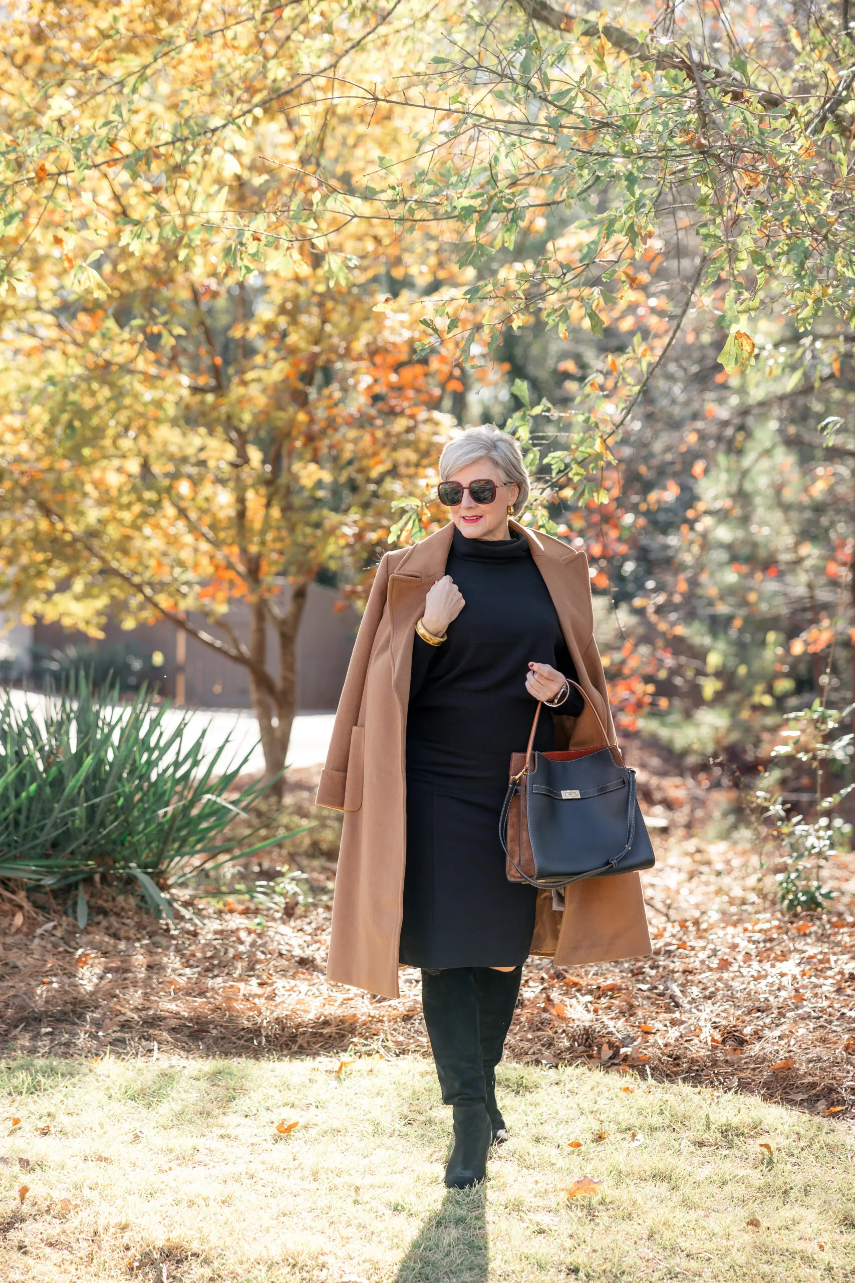 black and beige fall outfit