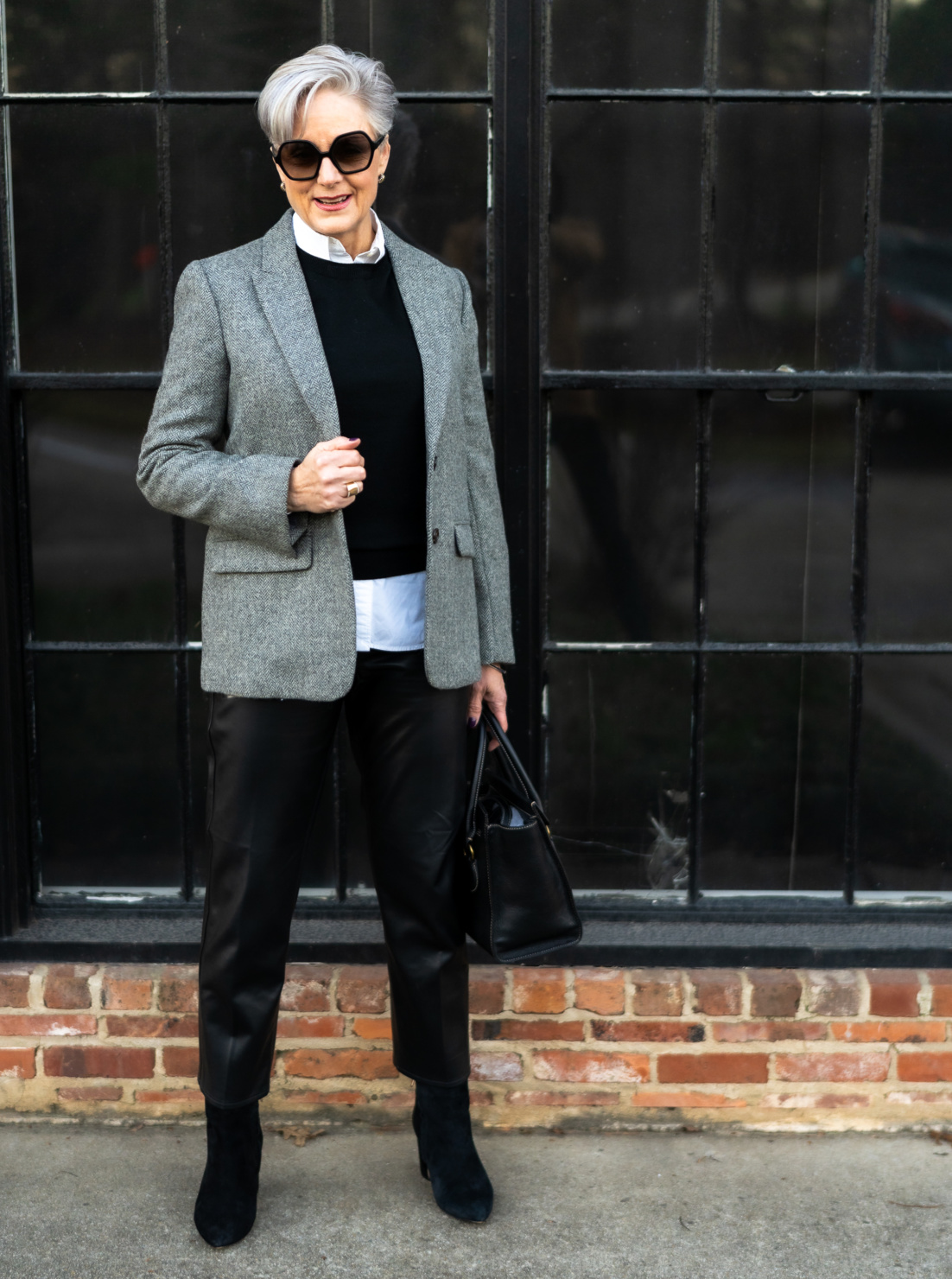 Here are 5 other ways you should be wearing this style pant