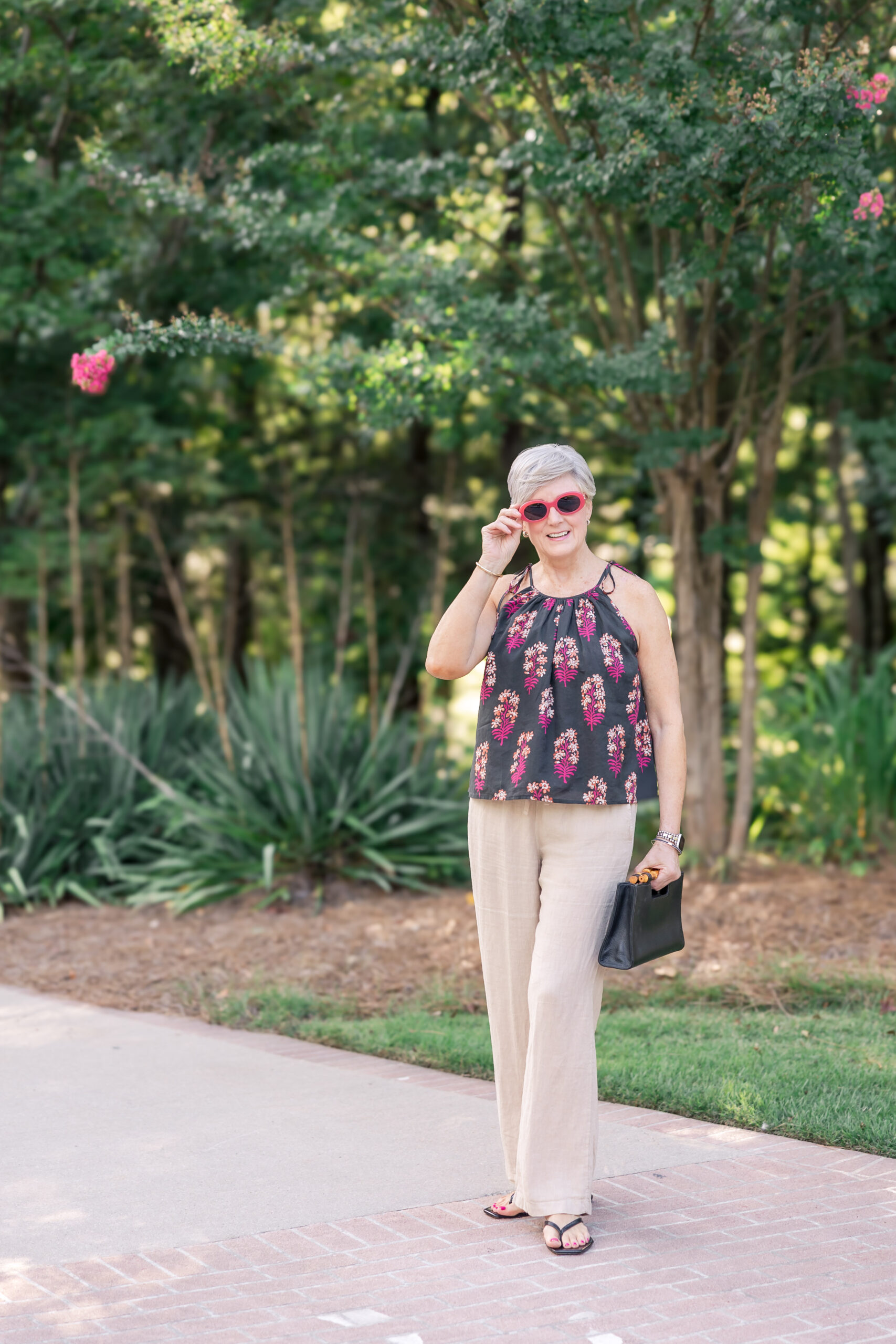 linen pants and floral top