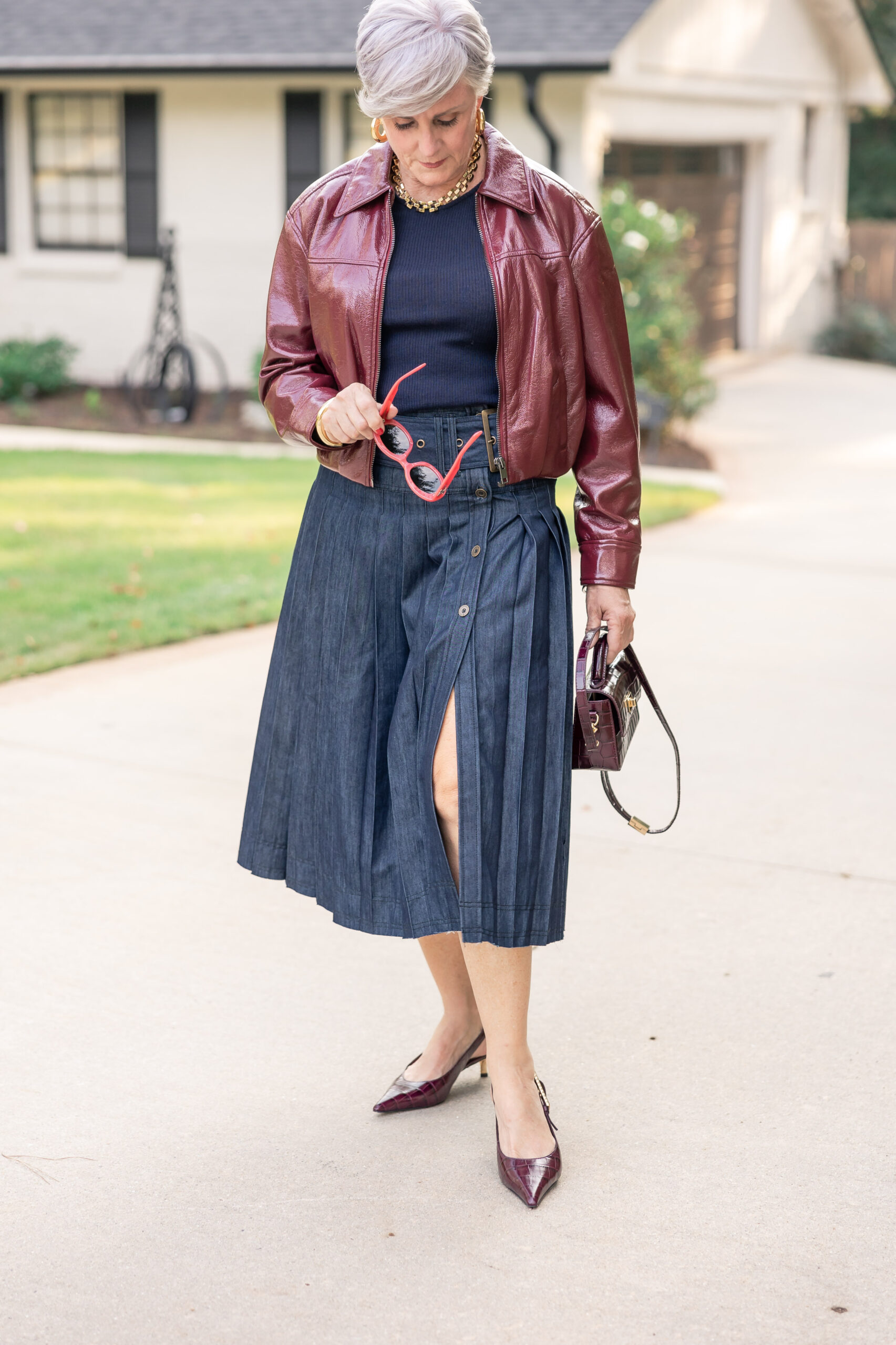 How to Wear a Skirt in Fall