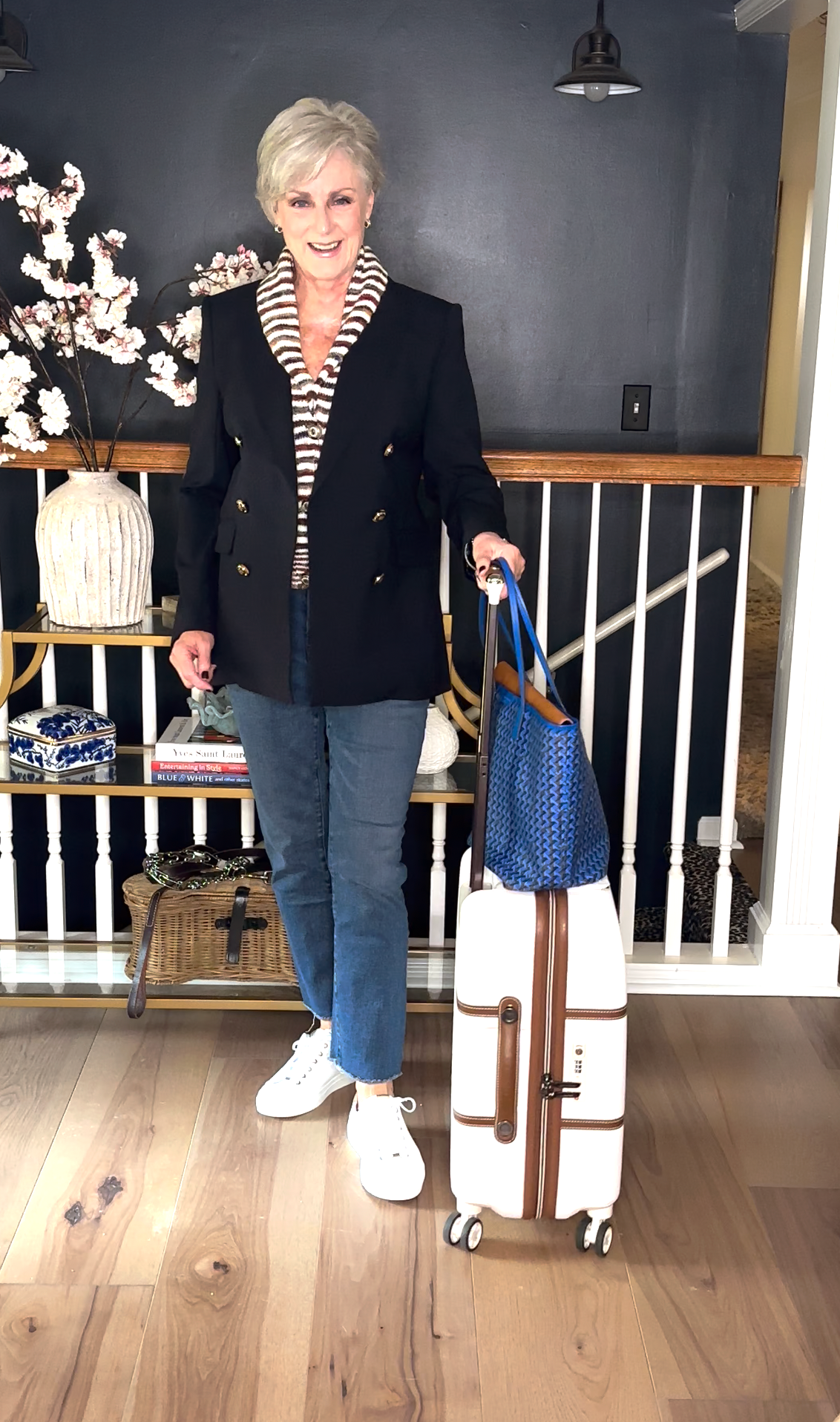 Fall Travel Outfits and Accessories