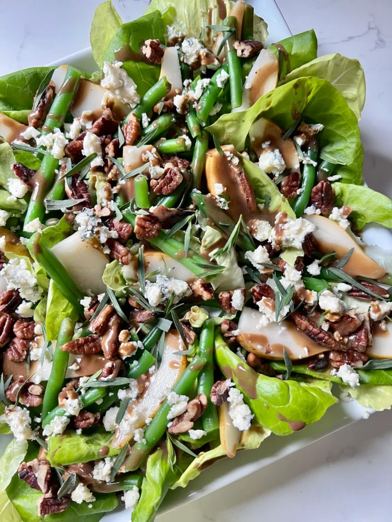 Pear and Gorgonzola Salad – A Great Thanksgiving Side