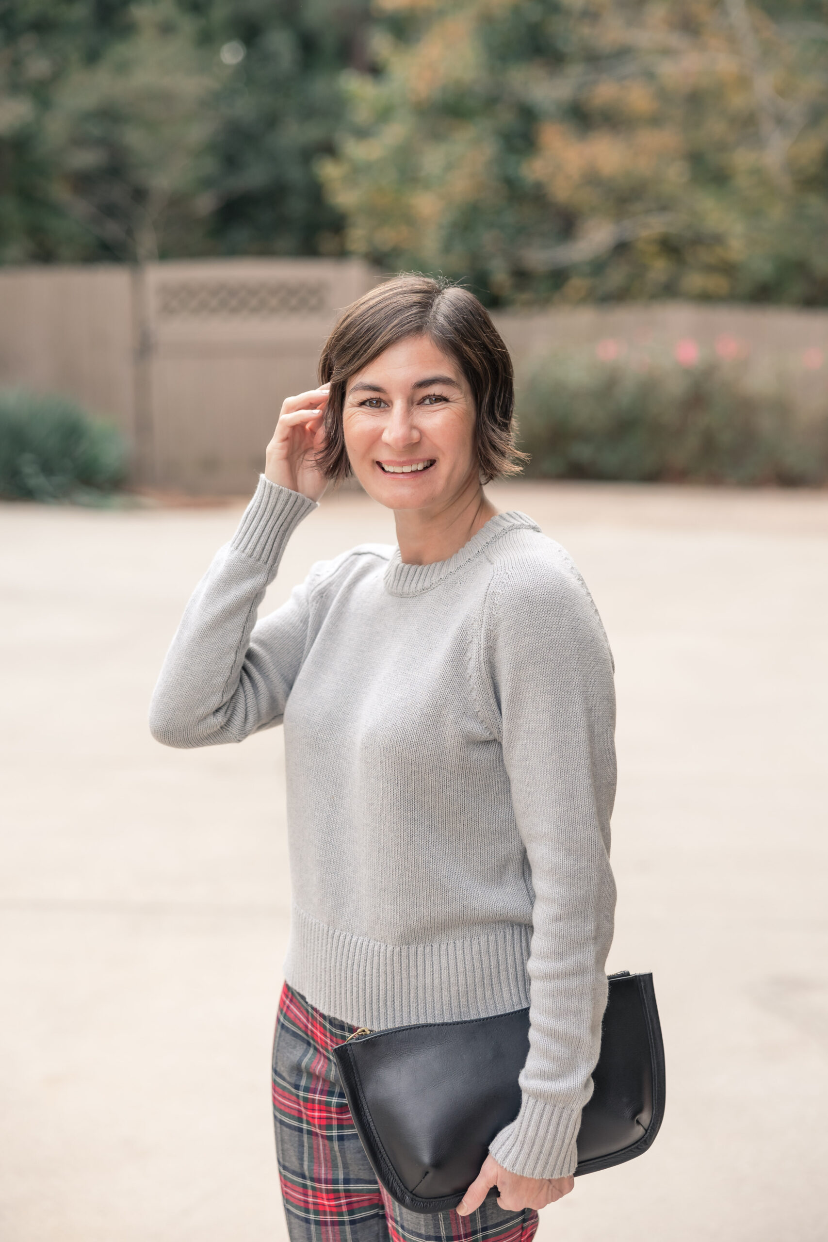 grey sweater fall outfit