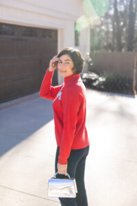 The Perfect Valentine’s Day Outfit for Petites: Comfy, Chic, and Full of Love!